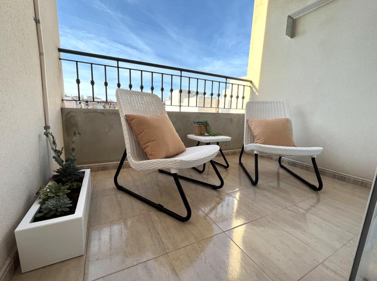 Salty Apartment Torrevieja Dış mekan fotoğraf